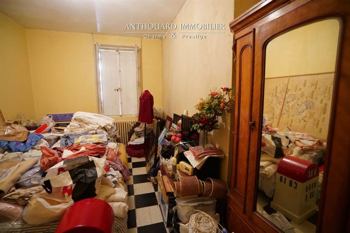 Image No.31-13 Bed Property for sale