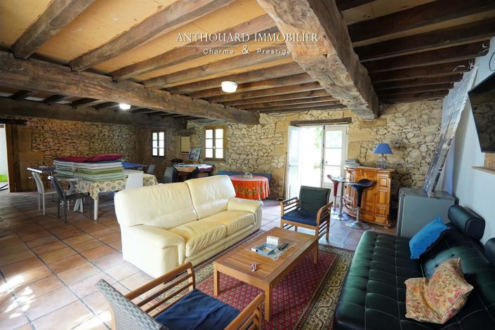 Image No.32-13 Bed Property for sale