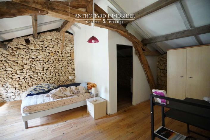 Image No.36-13 Bed Property for sale