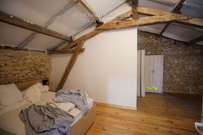 Image No.38-13 Bed Property for sale