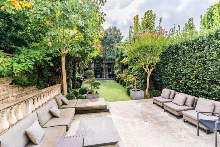 Image No.16-5 Bed House for sale