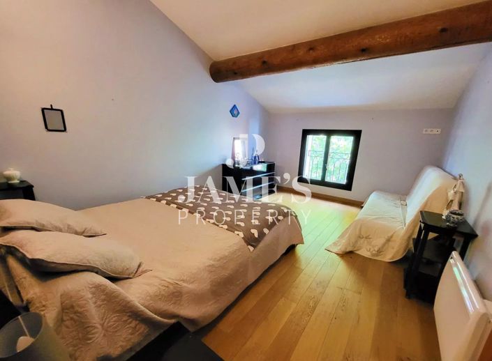 Image No.10-5 Bed House for sale