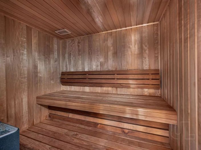 Image No.12-4 Bed Property for sale