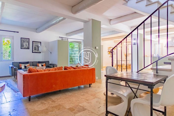 Image No.3-Maison de 22 chambres à vendre à Uzès