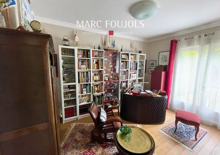 Image No.14-6 Bed House for sale