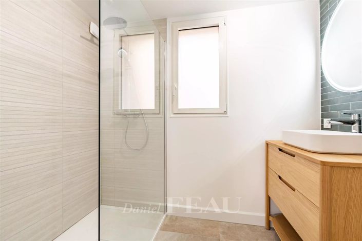 Image No.10-3 Bed Apartment for sale