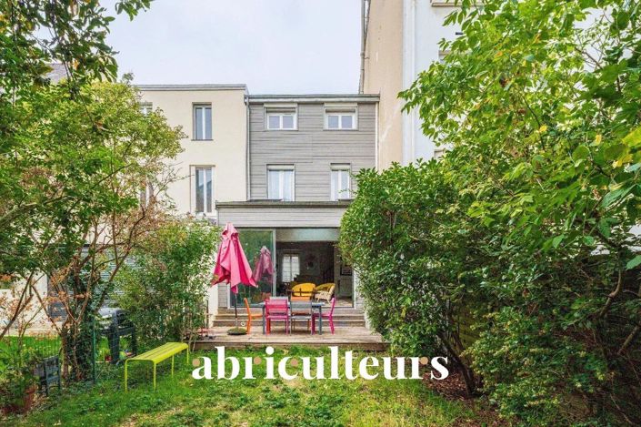 Image No.1-5 Bed House for sale