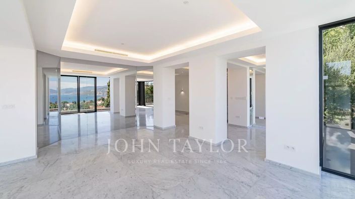 Image No.9-4 Bed House for sale