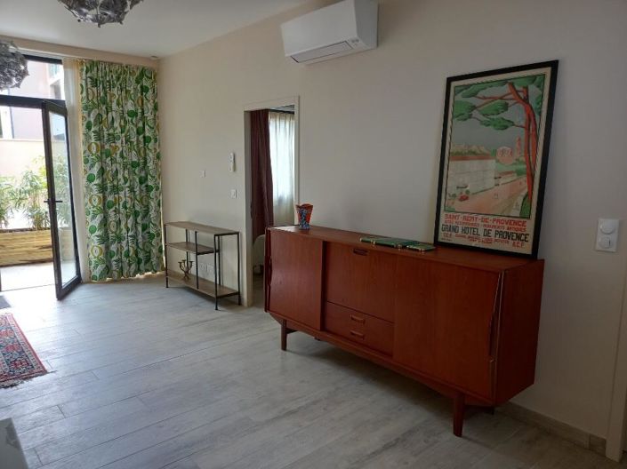 Image No.10-6 Bed House for sale