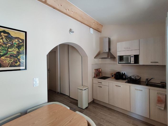 Image No.14-6 Bed House for sale