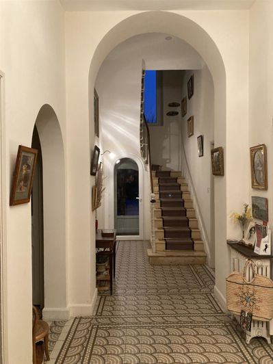 Image No.7-6 Bed House for sale