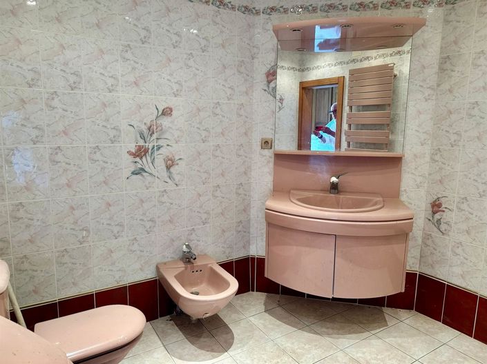 Image No.10-4 Bed House for sale