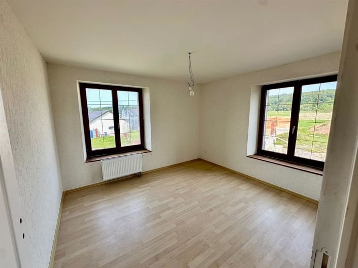 Image No.14-4 Bed House for sale