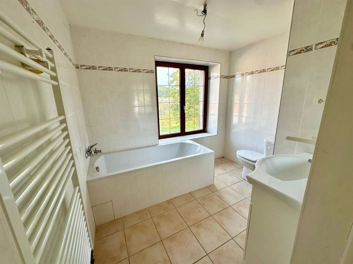 Image No.19-4 Bed House for sale