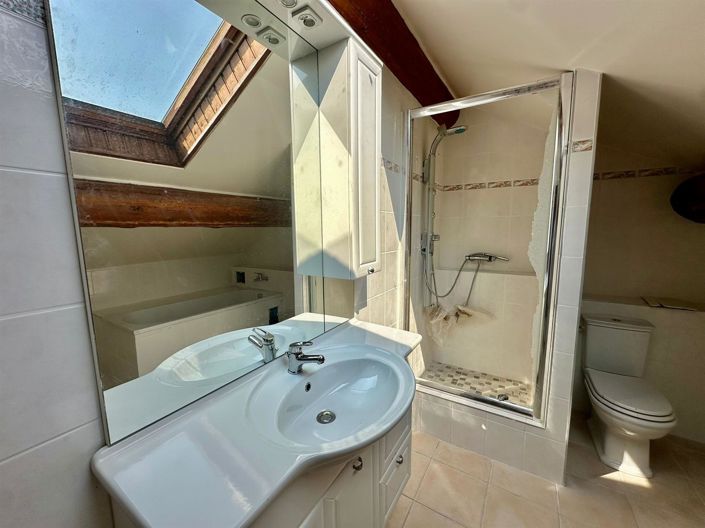 Image No.24-4 Bed House for sale