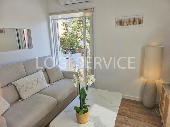 Image No.1-Appartement de 1 chambre à vendre à Grimaud