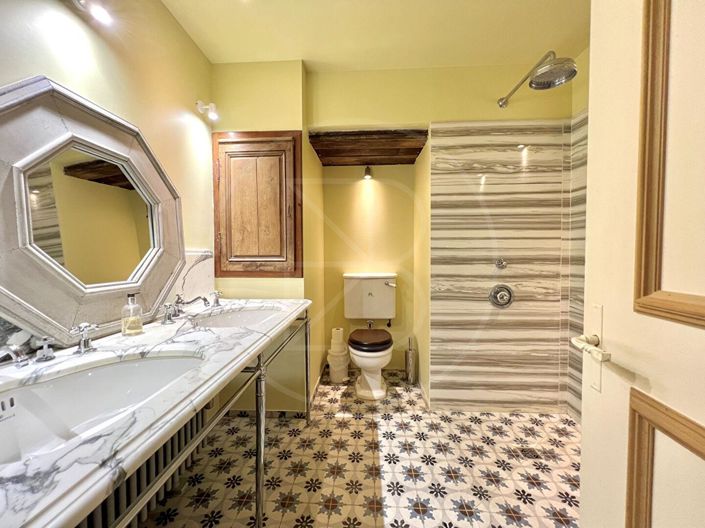 Image No.10-5 Bed House for sale