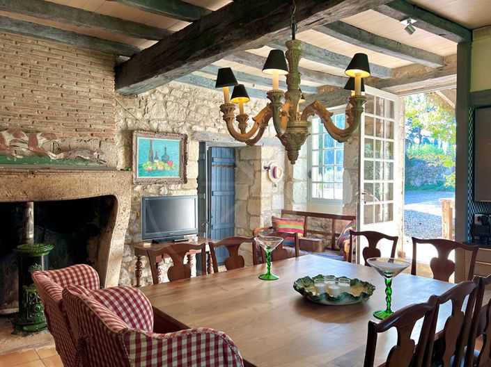 Image No.7-5 Bed House for sale