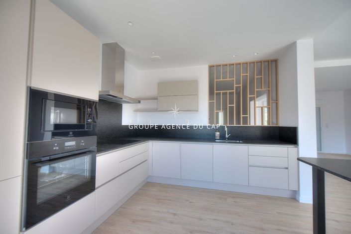 Image No.7-Maison de 5 chambres à vendre à Saint-Raphael