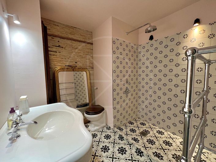 Image No.12-5 Bed House for sale