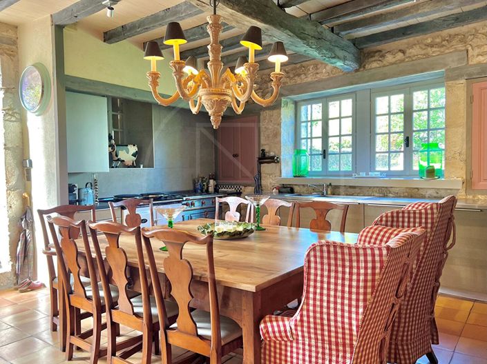 Image No.8-5 Bed House for sale