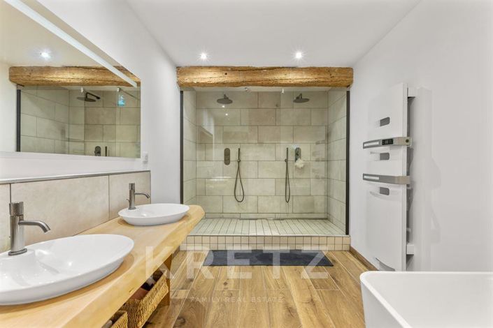 Image No.16-10 Bed House for sale