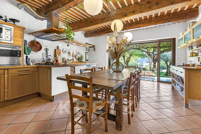 Image No.5-10 Bed House for sale