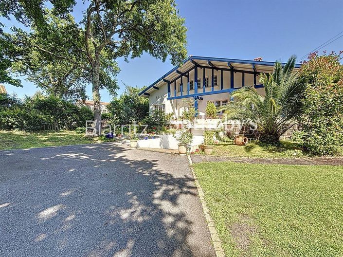 Image No.13-6 Bed House for sale