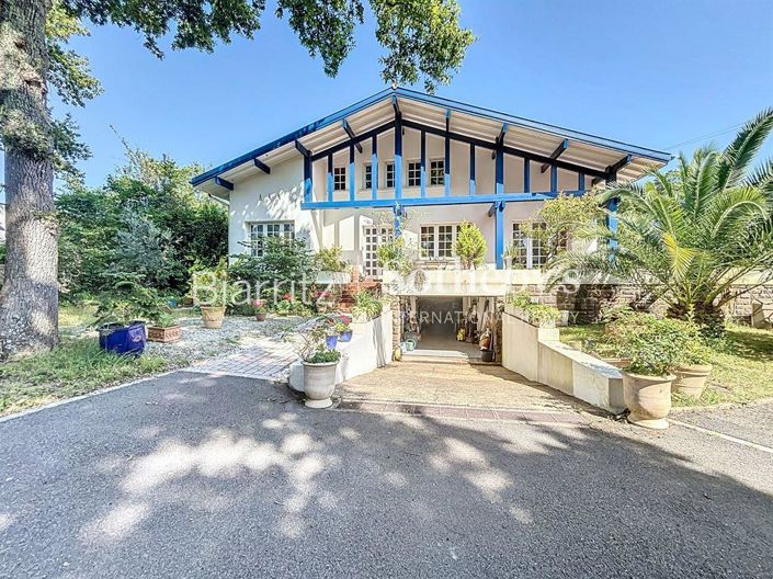 Image No.14-6 Bed House for sale