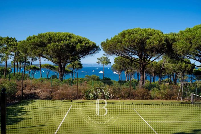 Image No.5-9 Bed House for sale