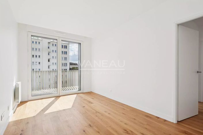 Image No.11-3 Bed Apartment for sale