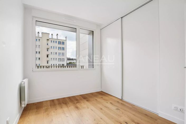 Image No.12-3 Bed Apartment for sale