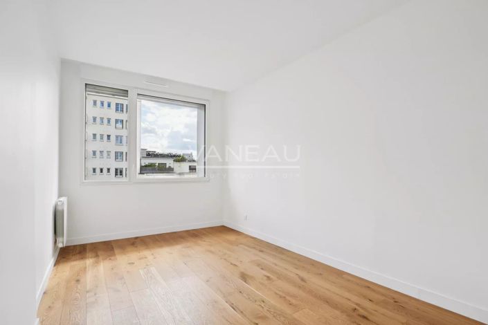 Image No.13-3 Bed Apartment for sale