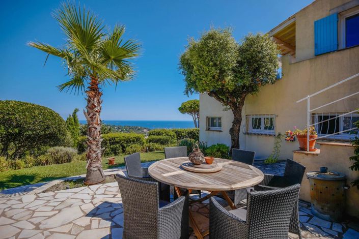 Image No.10-4 Bed House for sale