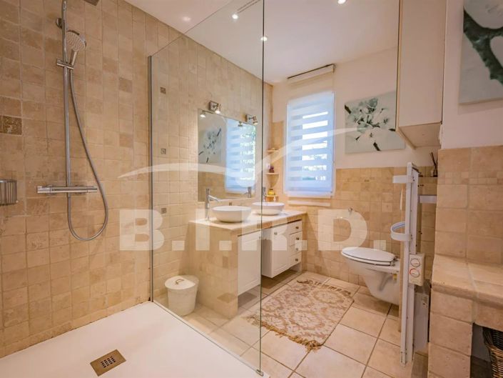 Image No.7-4 Bed House for sale