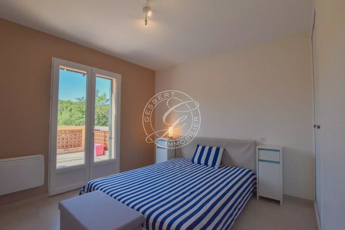 Image No.14-6 Bed House for sale