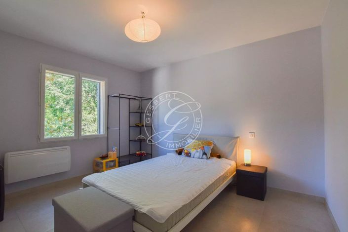 Image No.17-6 Bed House for sale