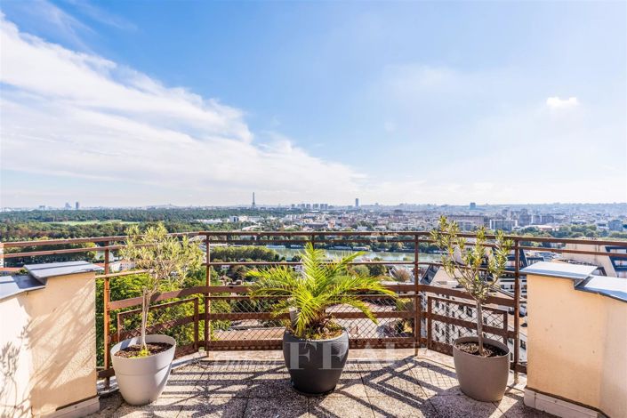 Image No.4-4 Bed Apartment for sale