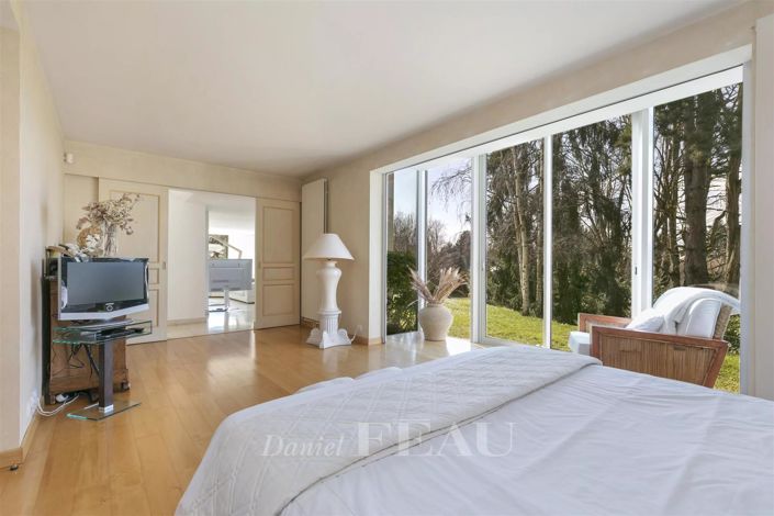 Image No.9-4 Bed House for sale