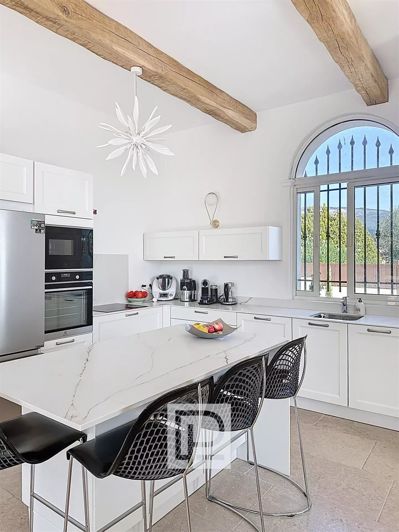 Image No.11-7 Bed House for sale