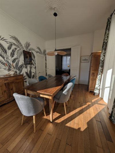 Image No.7-7 Bed House for sale