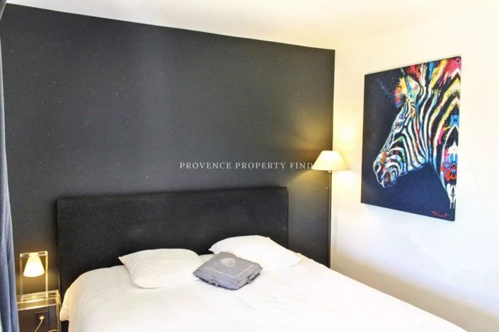 Image No.15-4 Bed House for sale