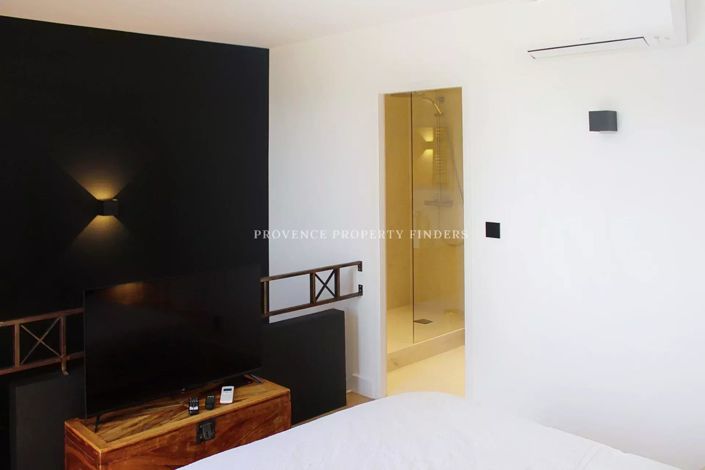 Image No.16-4 Bed House for sale