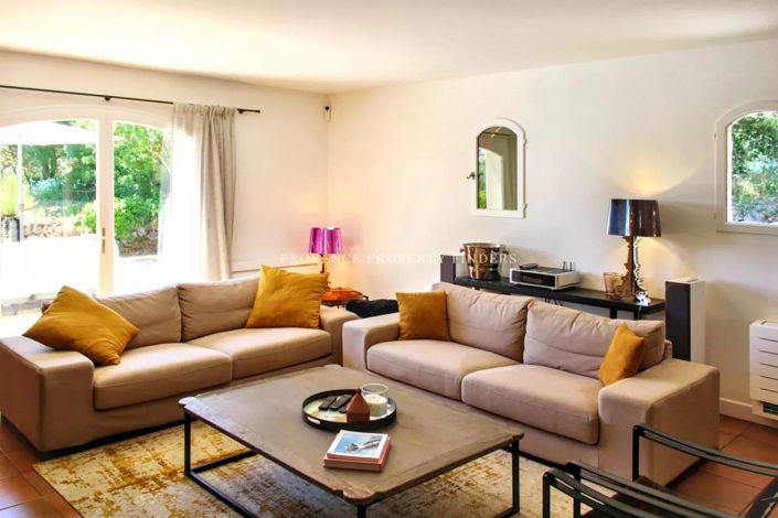 Image No.3-4 Bed House for sale