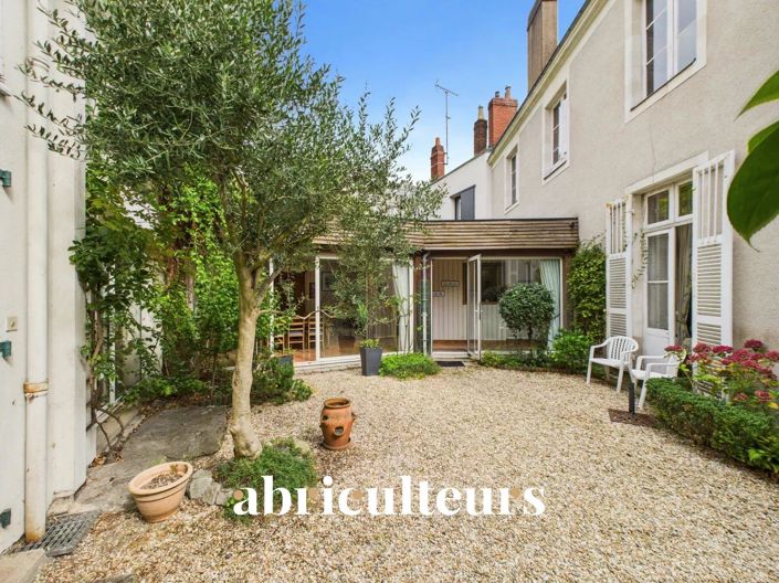 Image No.1-6 Bed House for sale