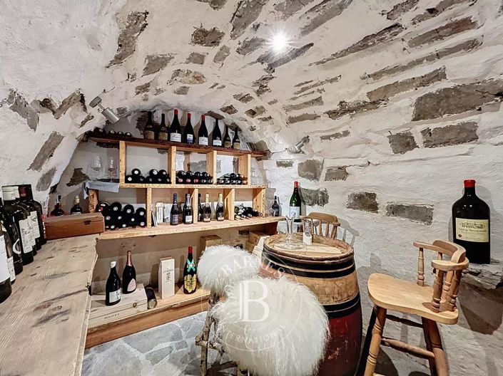 Image No.4-6 Bed House for sale