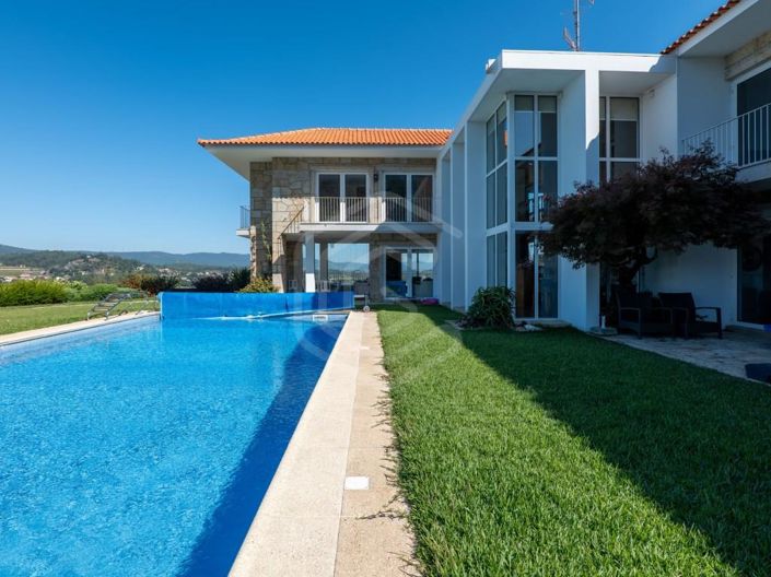 Image No.15-7 Bed House for sale