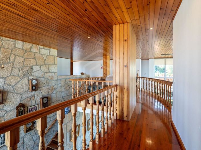 Image No.40-7 Bed House for sale