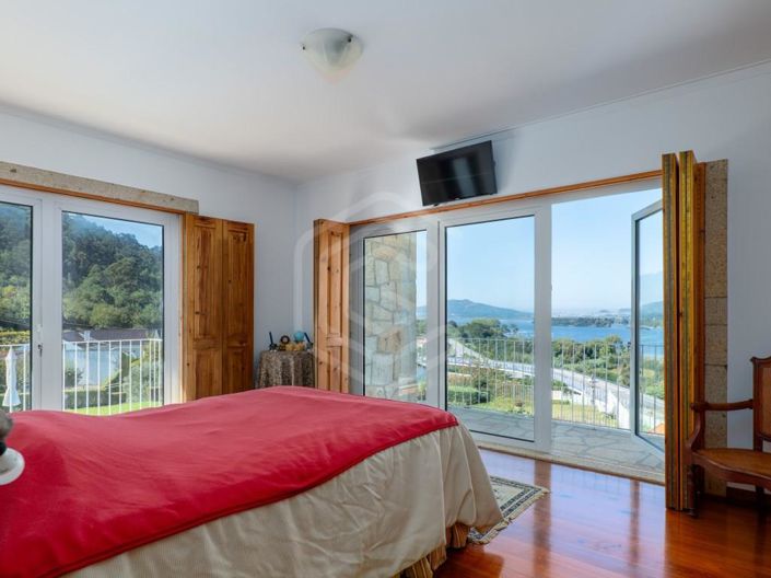 Image No.45-7 Bed House for sale