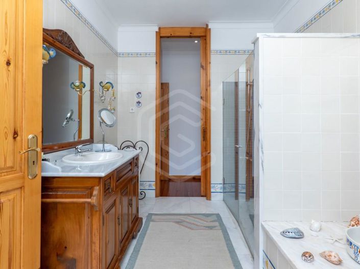 Image No.49-7 Bed House for sale